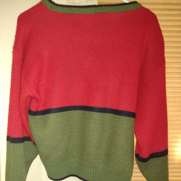 Women's Gorgeous Red/Grn Sweater Med/Lrg - Picture 3 of 4